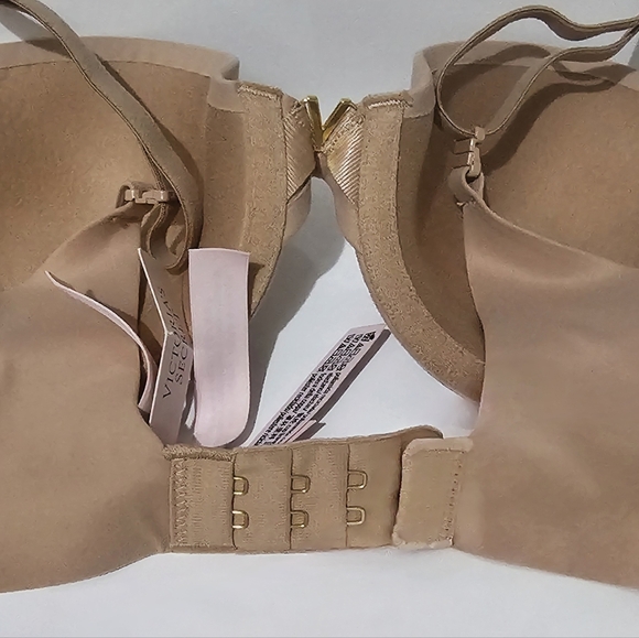 LOVE CLOUD Smooth Lightly Lined Demi Bra - Picture 5 of 16